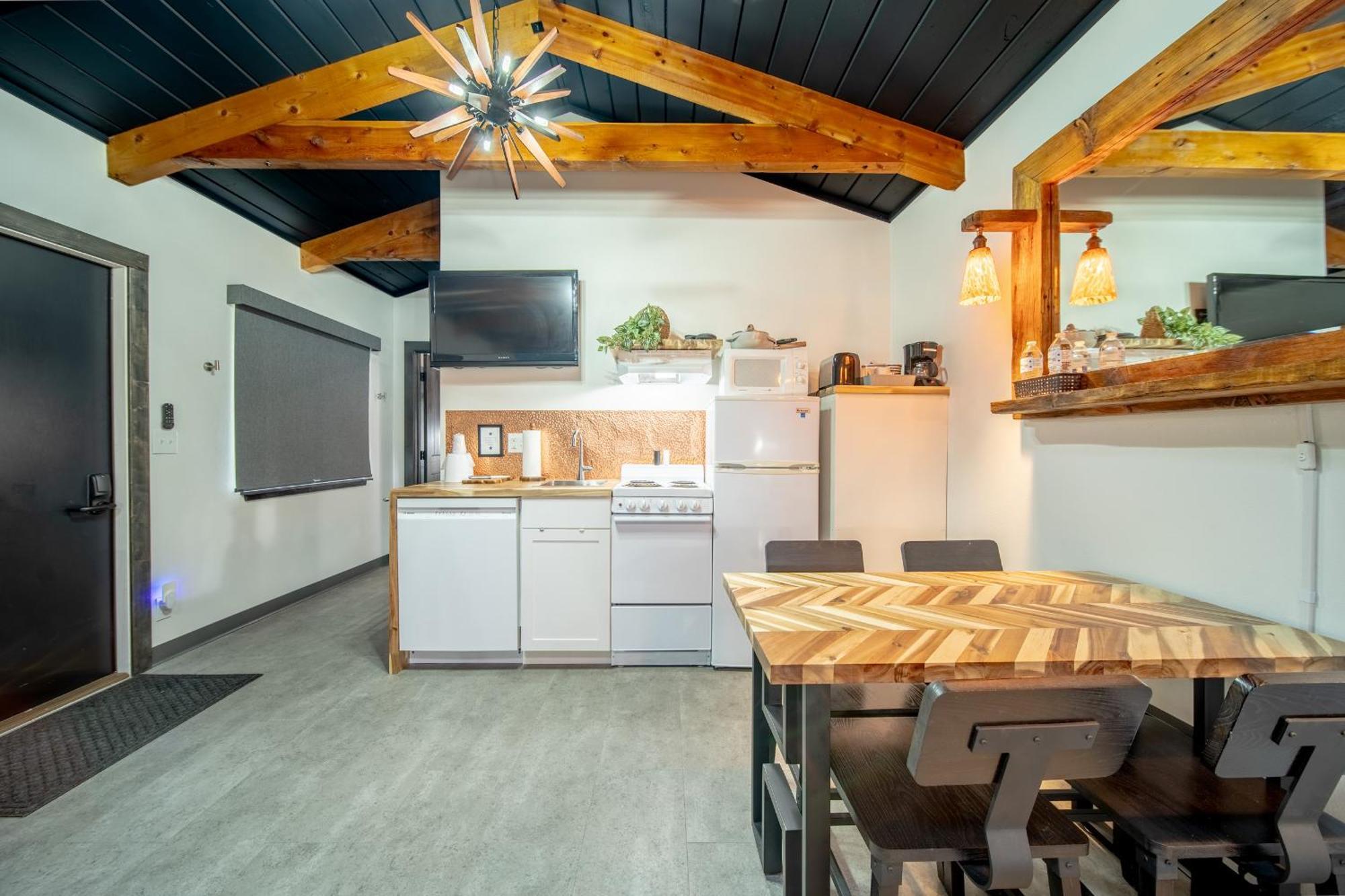 Hansen Inn & Cabins Уолл Экстерьер фото
