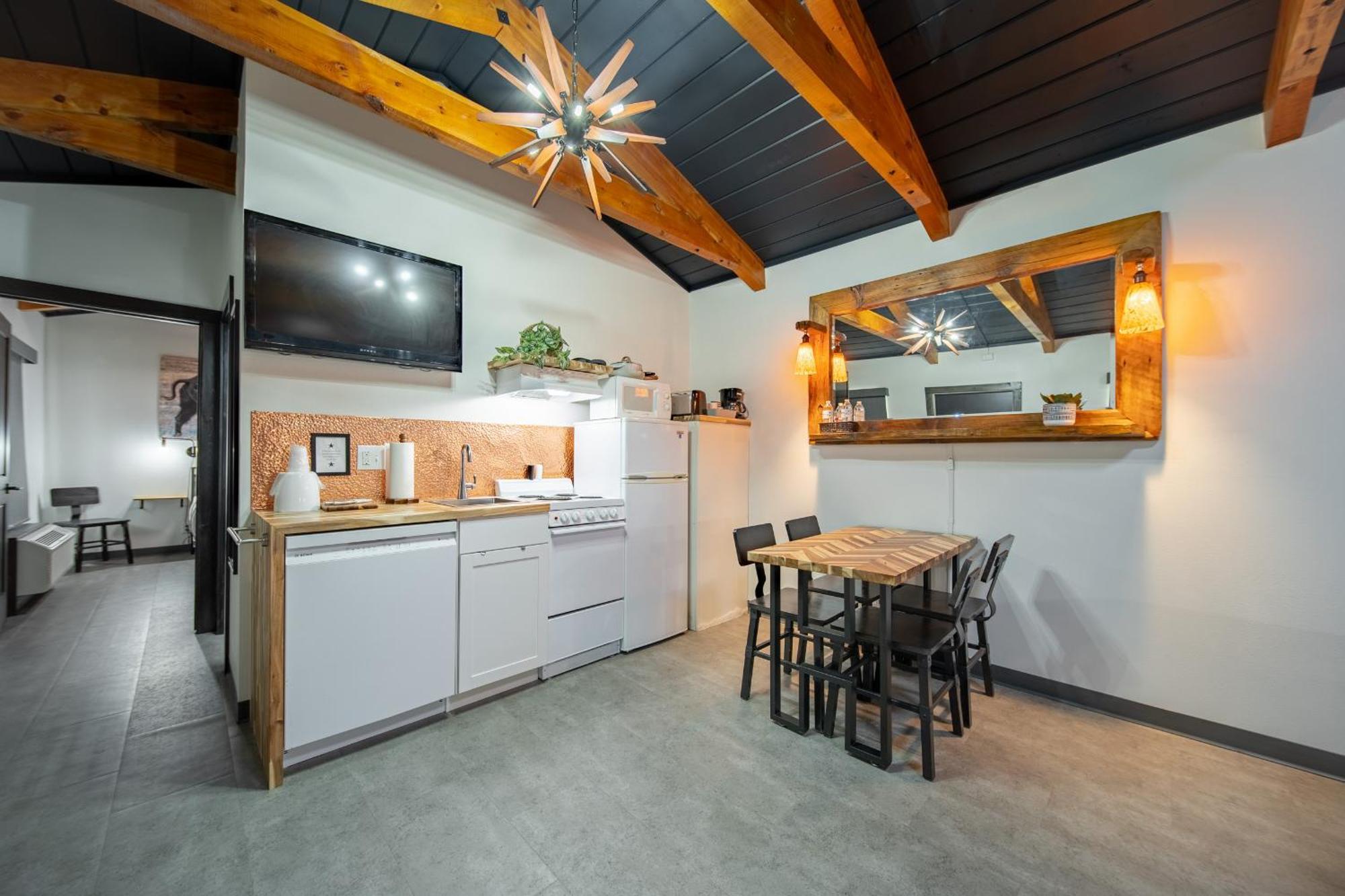 Hansen Inn & Cabins Уолл Экстерьер фото